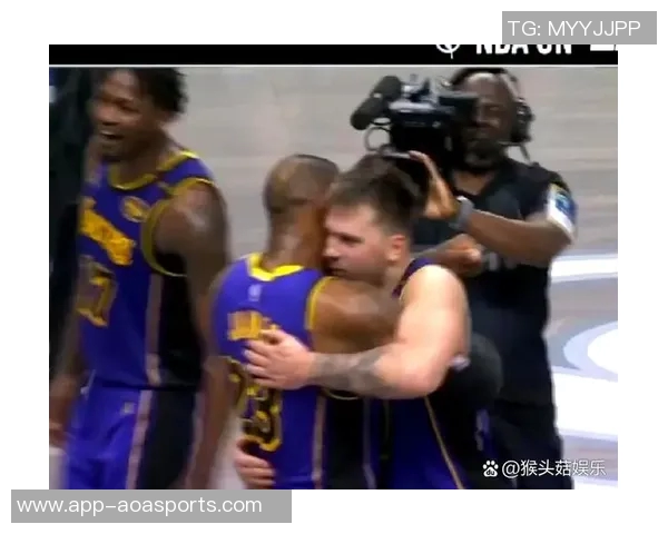 戴维斯领衔湖人对决热火争夺季后赛席位的关键之战